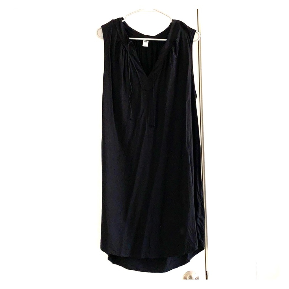 Black vneck dress